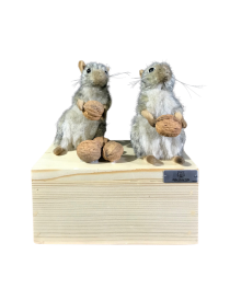 Animatronic mice with nuts for window displays or events