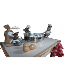 animatronic mice cook cake,best ideas for bakeshop storefront, ratatouille animatronic