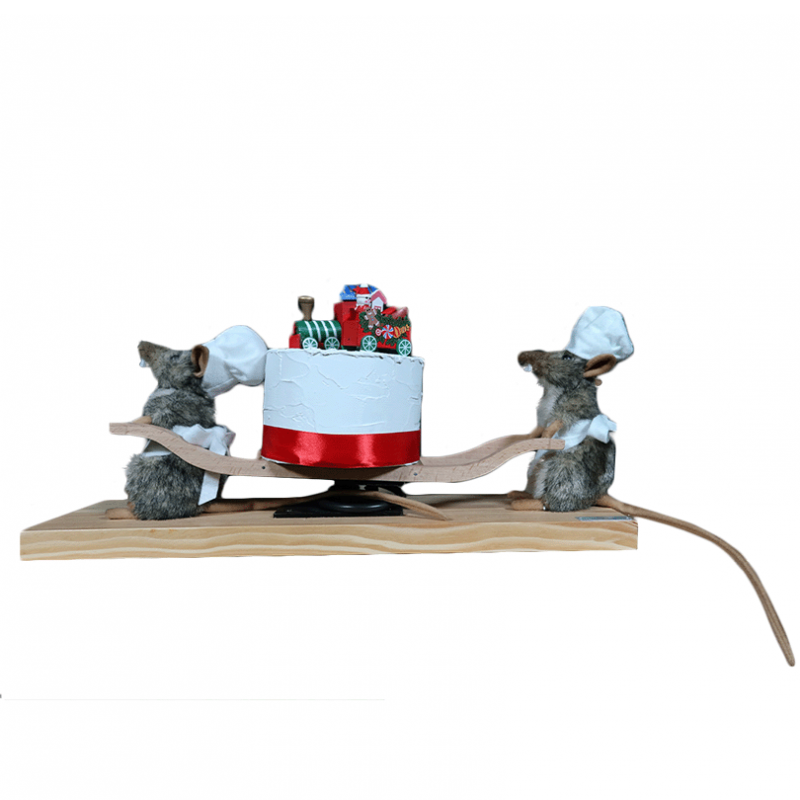 animatronic mice with christmas cake,christmas animatronics for storefronts and seasonal events